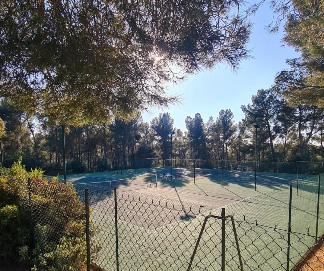 Superbe Villa-Domaine Avec Golf Piscine Et Tennis Saint-Cyr-sur-Mer Exterior photo